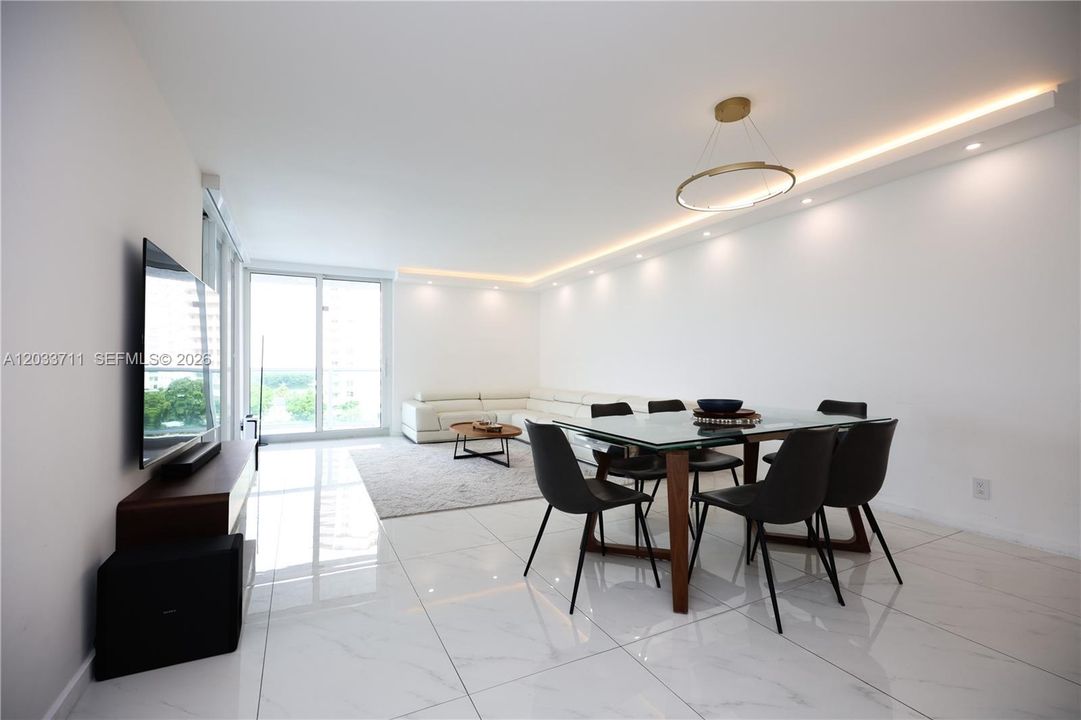 For Sale: $715,000 (2 beds, 2 baths, 1603 Square Feet)