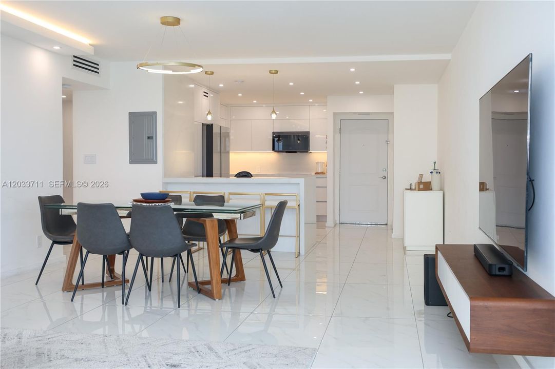 For Sale: $715,000 (2 beds, 2 baths, 1603 Square Feet)