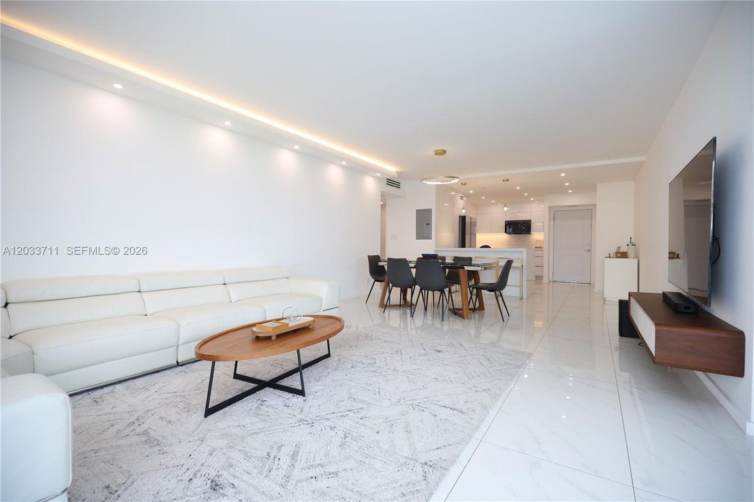 For Sale: $715,000 (2 beds, 2 baths, 1603 Square Feet)