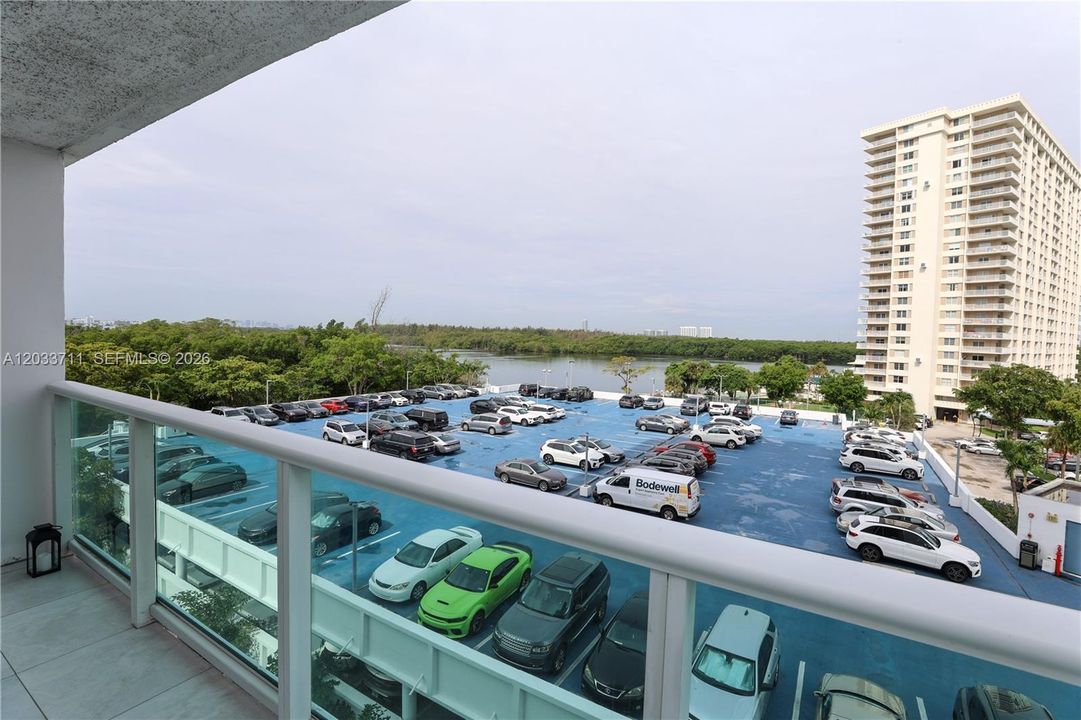 For Sale: $715,000 (2 beds, 2 baths, 1603 Square Feet)