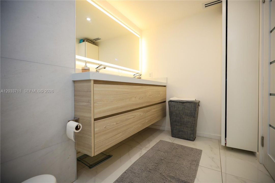 For Sale: $715,000 (2 beds, 2 baths, 1603 Square Feet)