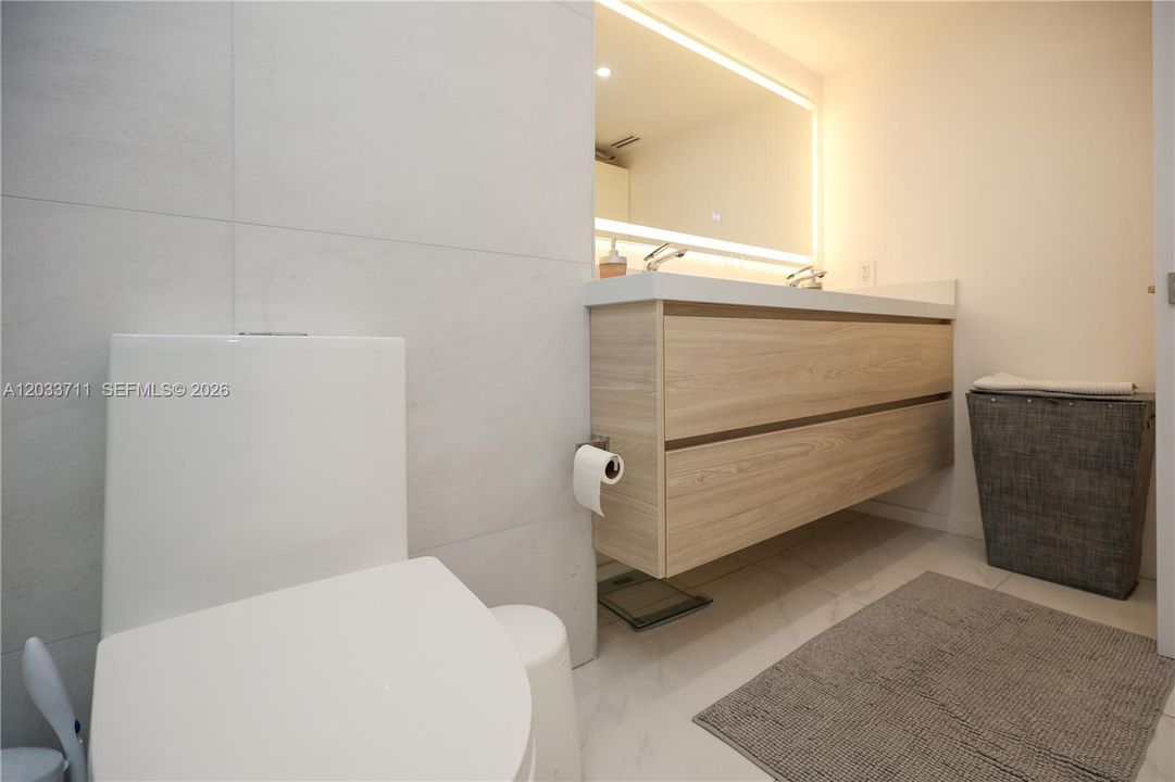 For Sale: $715,000 (2 beds, 2 baths, 1603 Square Feet)