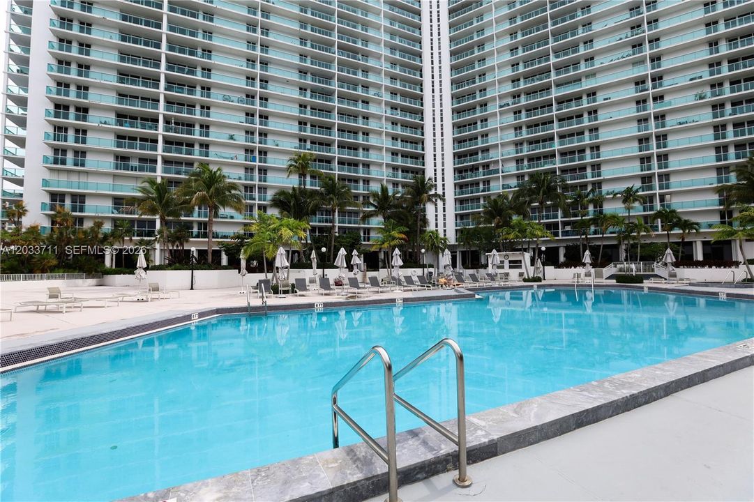 For Sale: $715,000 (2 beds, 2 baths, 1603 Square Feet)