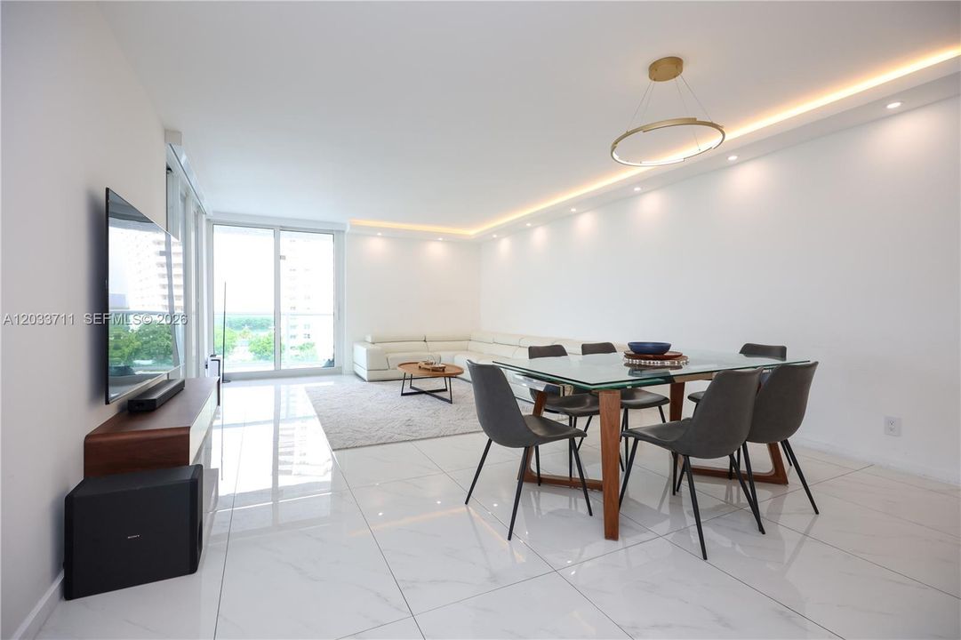 For Sale: $715,000 (2 beds, 2 baths, 1603 Square Feet)