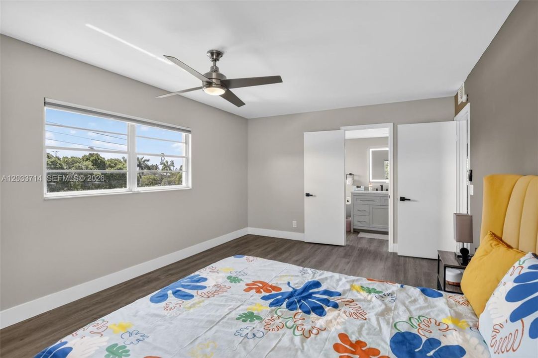 For Sale: $245,000 (2 beds, 2 baths, 1166 Square Feet)