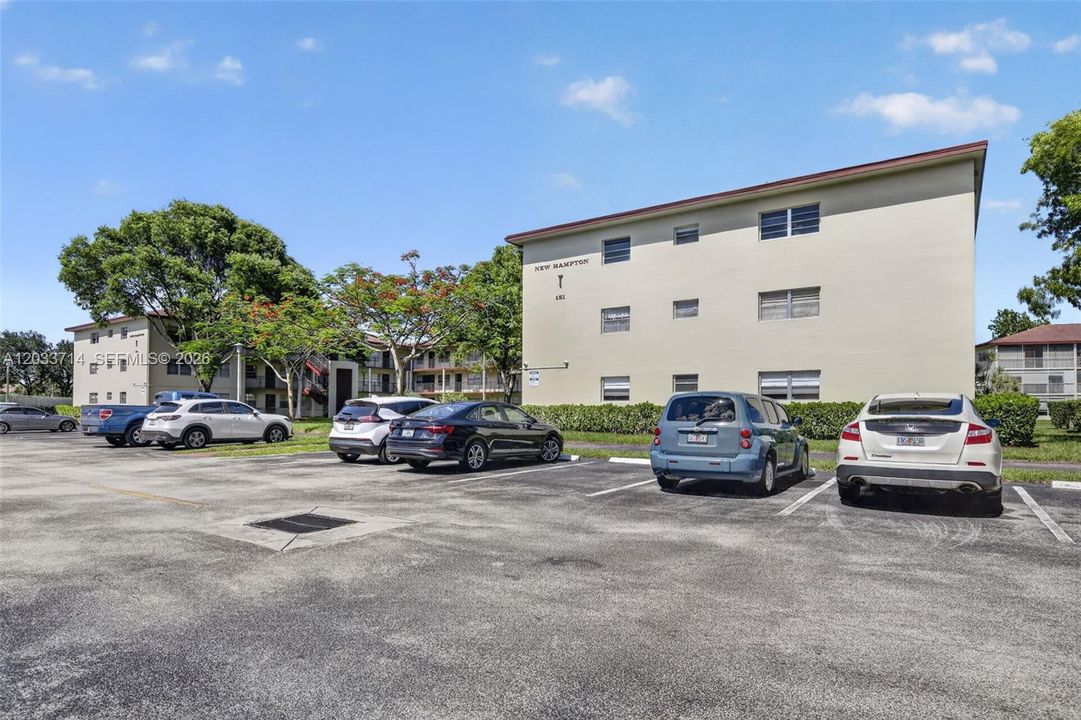For Sale: $245,000 (2 beds, 2 baths, 1166 Square Feet)