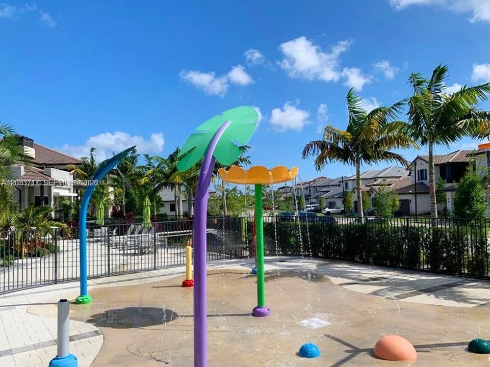 For Sale: $574,900 (3 beds, 2 baths, 1506 Square Feet)