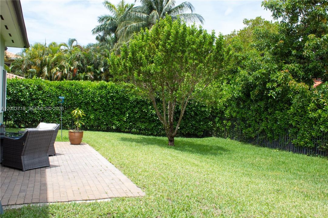 En Venta: $789,000 (4 camas, 3 baños, 2723 Pies cuadrados)