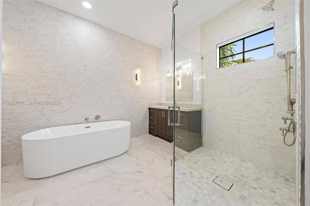 For Sale: $3,000,000 (4 beds, 3 baths, 3500 Square Feet)
