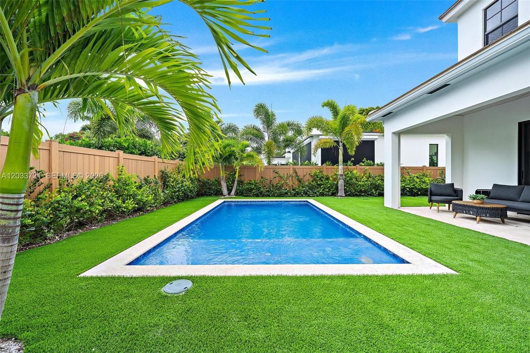 For Sale: $3,000,000 (4 beds, 3 baths, 3500 Square Feet)