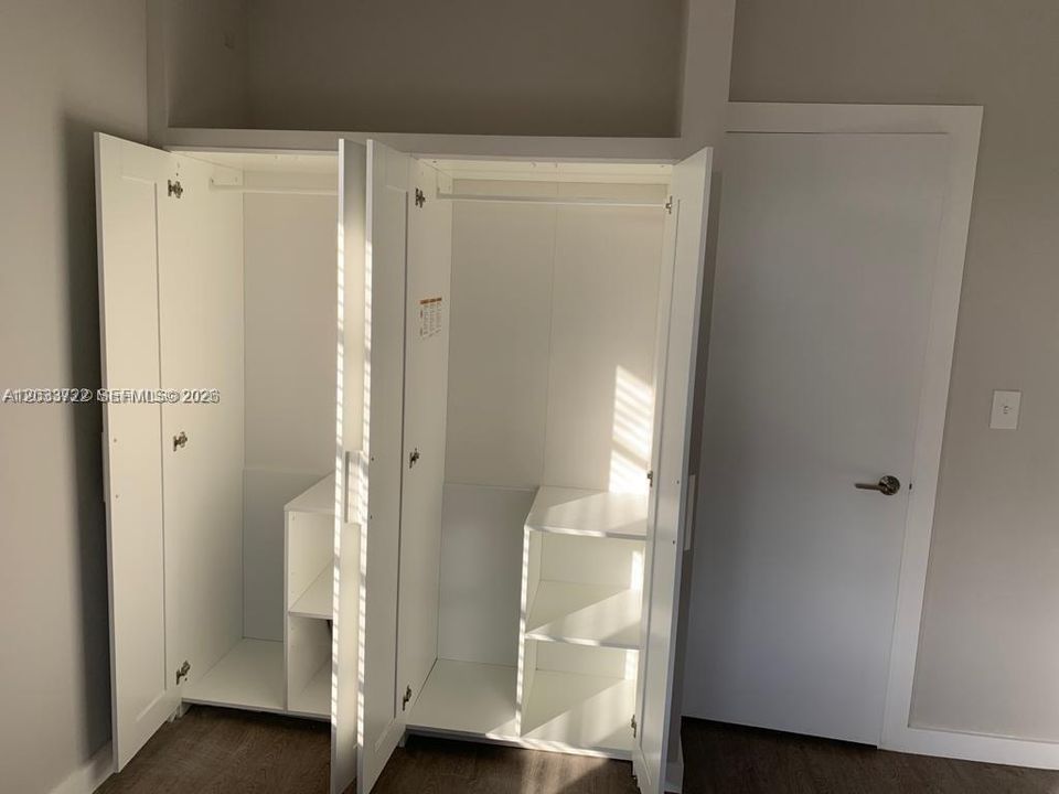 For Rent: $1,650 (1 beds, 1 baths, 650 Square Feet)