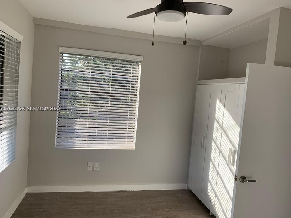 For Rent: $1,650 (1 beds, 1 baths, 650 Square Feet)