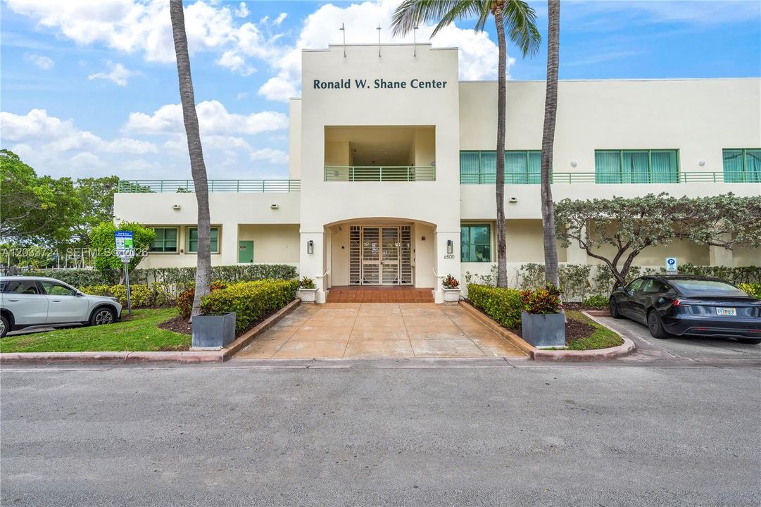 En Venta: $799,000 (2 camas, 2 baños, 1331 Pies cuadrados)