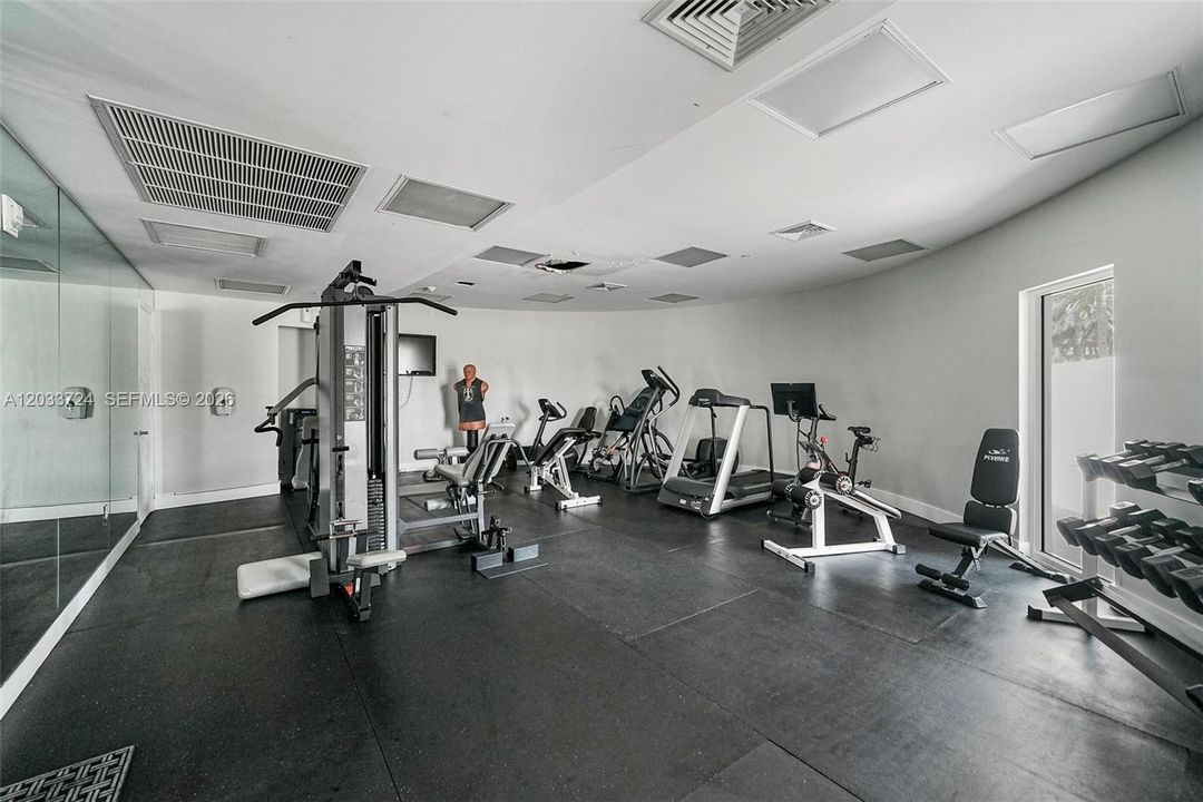 En Venta: $799,000 (2 camas, 2 baños, 1331 Pies cuadrados)