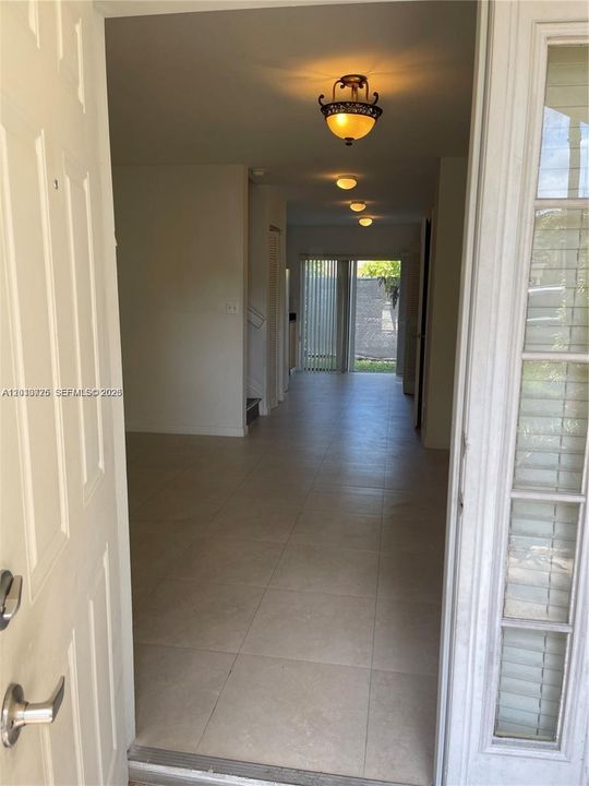 For Sale: $325,000 (3 beds, 2 baths, 1129 Square Feet)