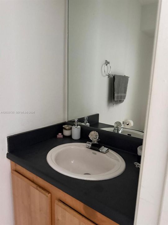 For Sale: $325,000 (3 beds, 2 baths, 1129 Square Feet)