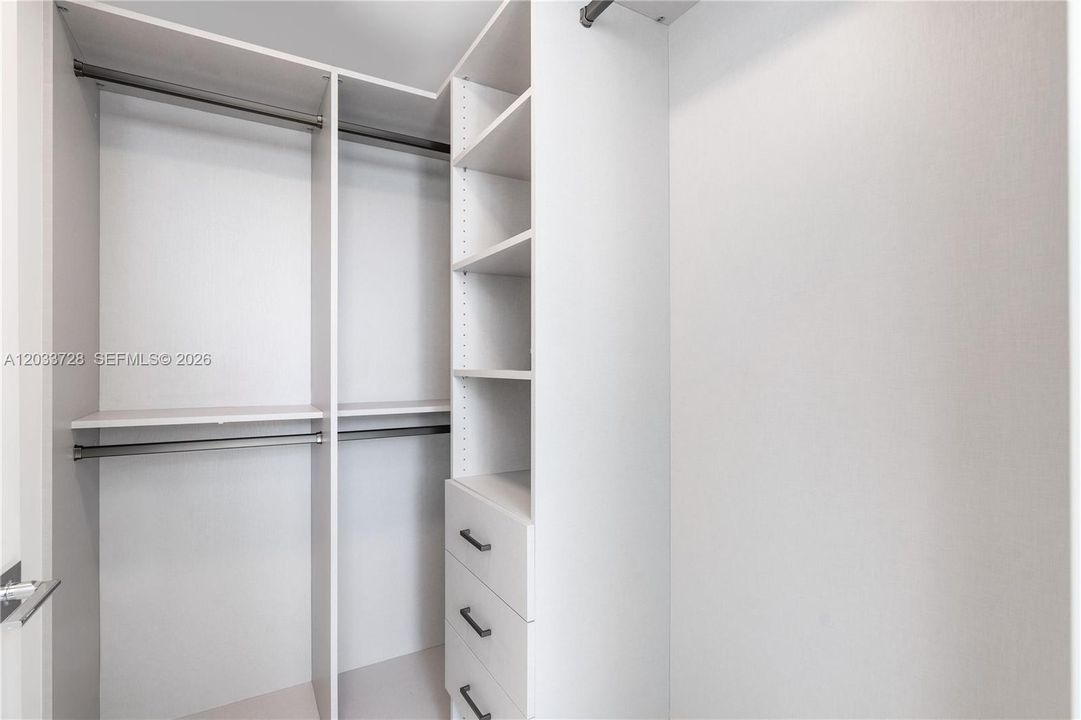 For Rent: $4,000 (2 beds, 2 baths, 1179 Square Feet)