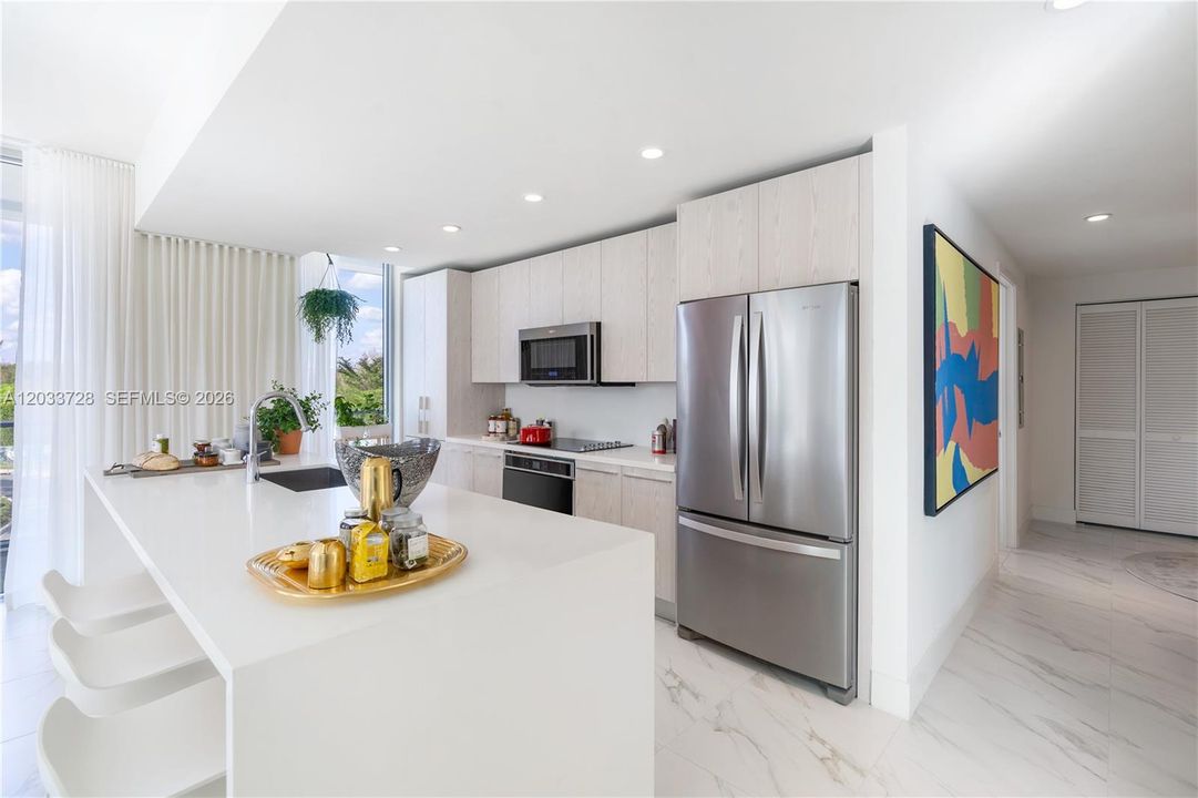 For Rent: $4,000 (2 beds, 2 baths, 1179 Square Feet)