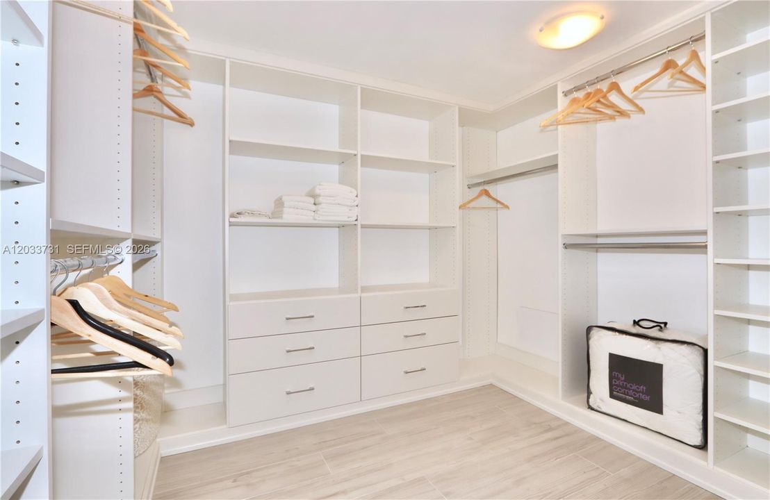For Rent: $8,500 (2 beds, 2 baths, 1750 Square Feet)