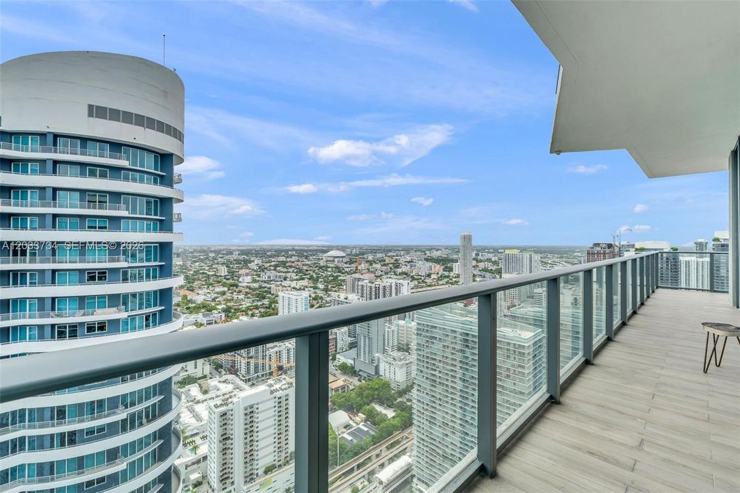 На продажу: $1,635,000 (3 спален, 2 ванн, 1711 Квадратных фут)
