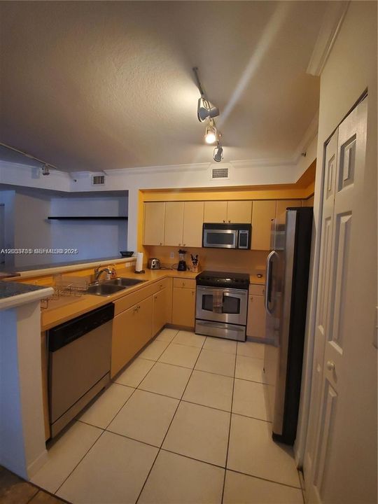 En Renta: $2,850 (2 camas, 2 baños, 1001 Pies cuadrados)