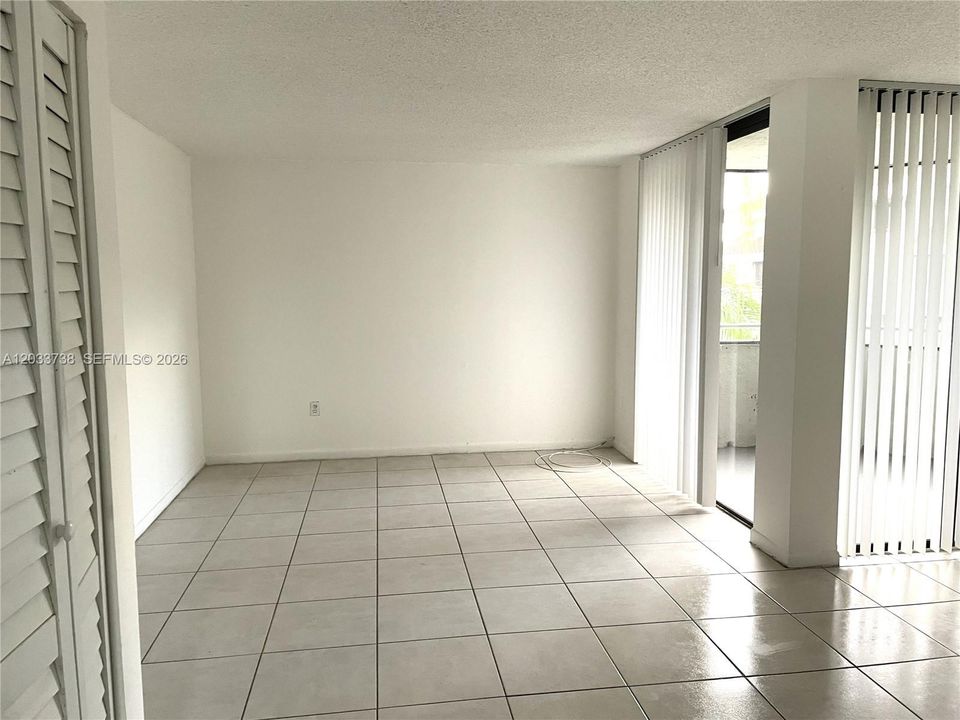 В аренду: $1,800 (1 спален, 1 ванн, 796 Квадратных фут)