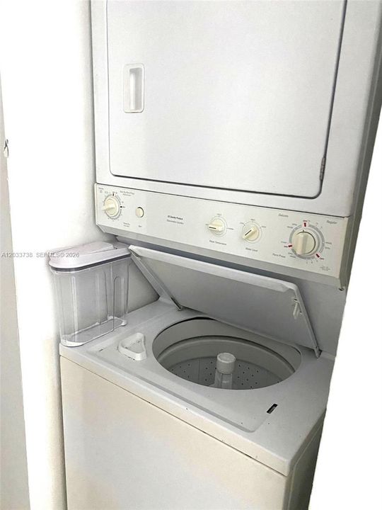 В аренду: $1,800 (1 спален, 1 ванн, 796 Квадратных фут)