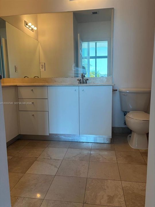 For Sale: $313,000 (2 beds, 2 baths, 1076 Square Feet)