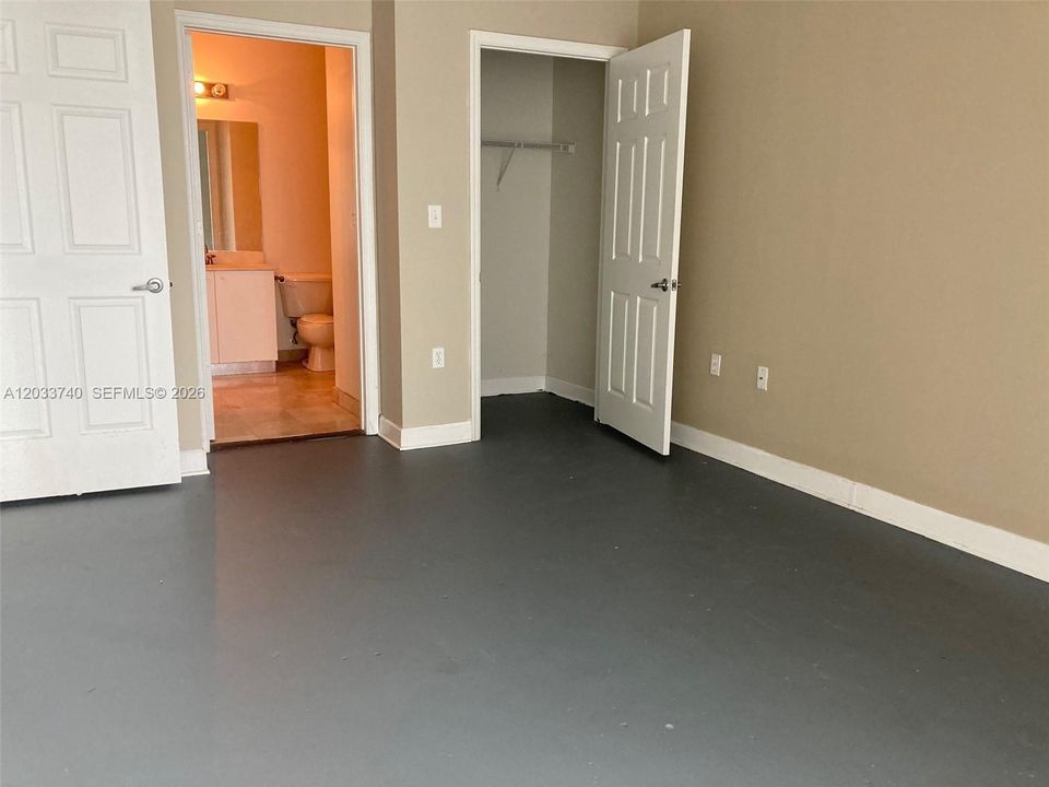 For Sale: $313,000 (2 beds, 2 baths, 1076 Square Feet)