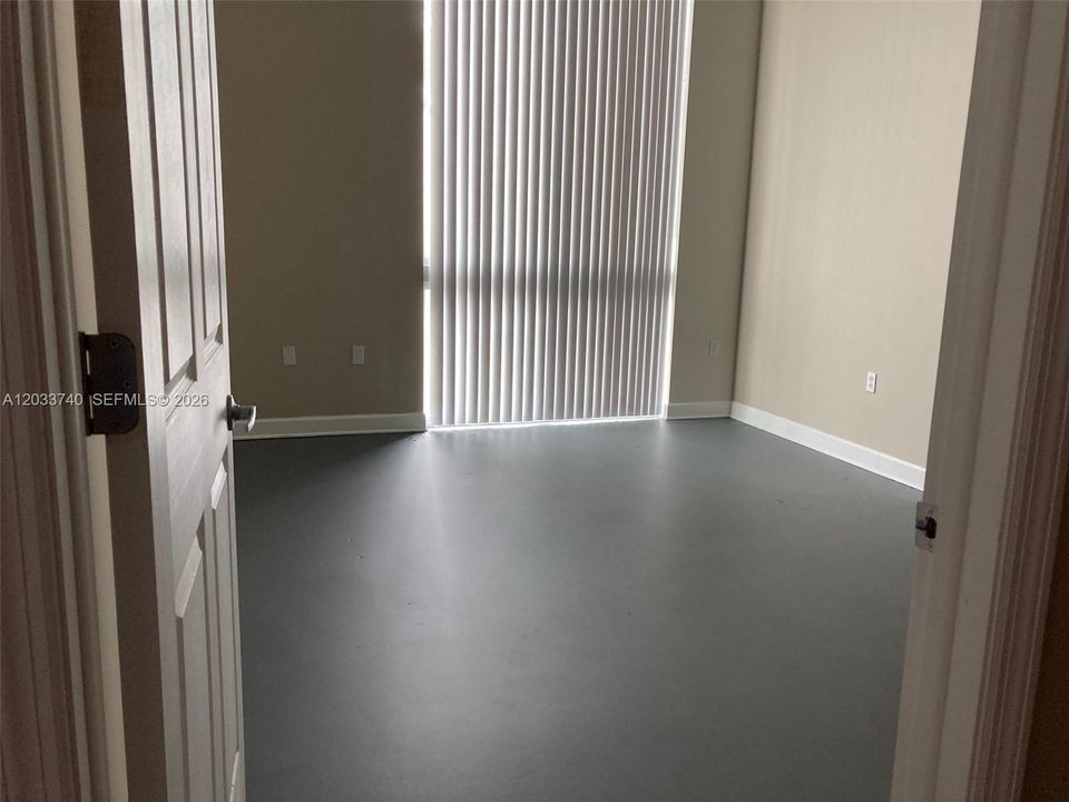 For Sale: $313,000 (2 beds, 2 baths, 1076 Square Feet)
