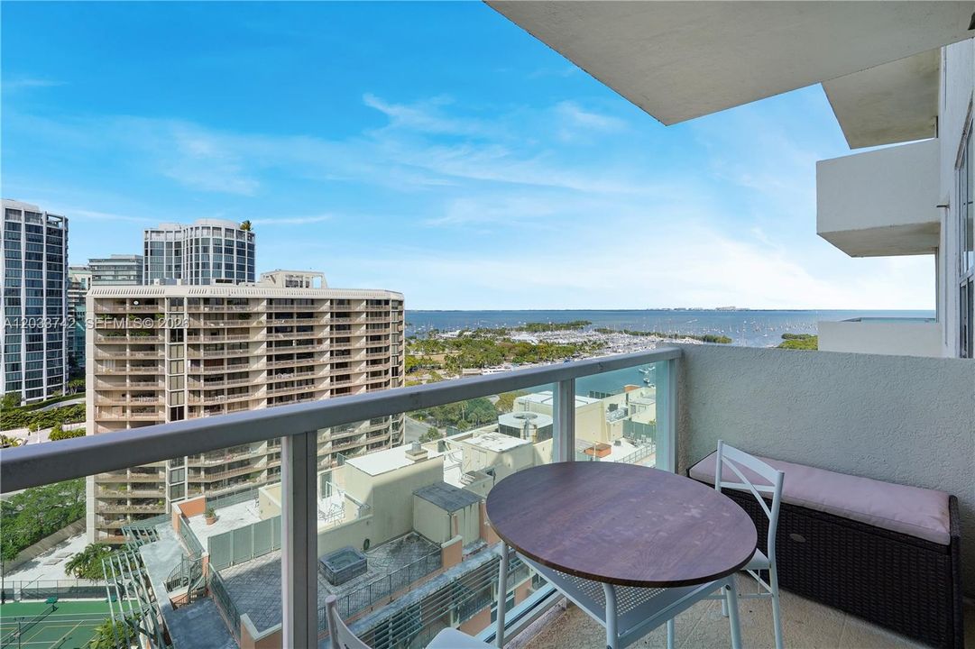 For Rent: $2,600 (0 beds, 1 baths, 398 Square Feet)