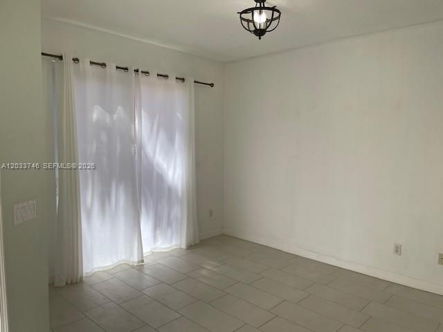 For Rent: $2,650 (3 beds, 2 baths, 1391 Square Feet)