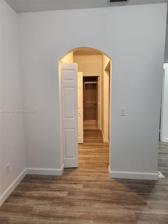 For Rent: $2,650 (3 beds, 2 baths, 1391 Square Feet)