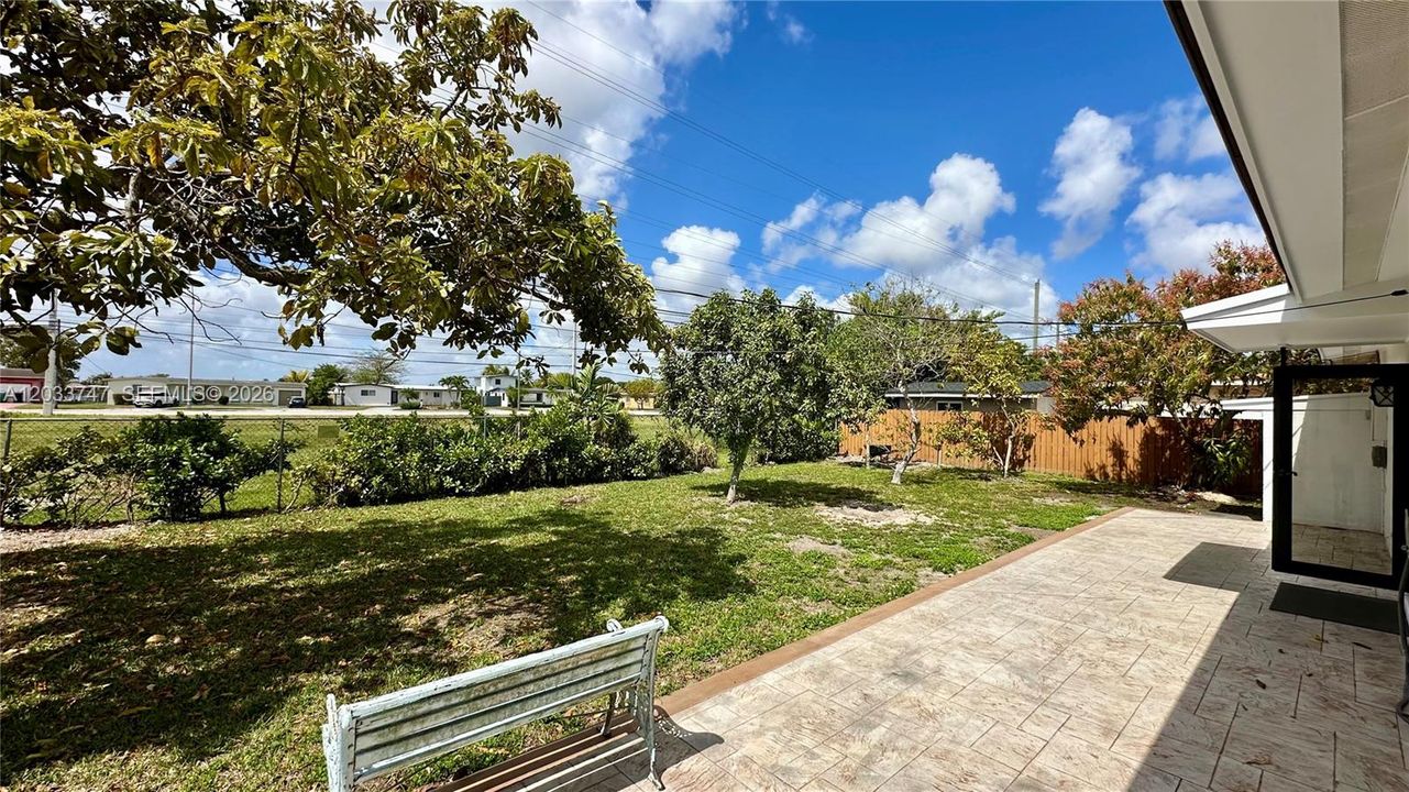 For Rent: $3,500 (3 beds, 1 baths, 1164 Square Feet)