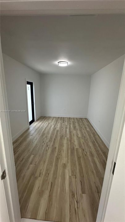 For Rent: $3,500 (3 beds, 1 baths, 1164 Square Feet)