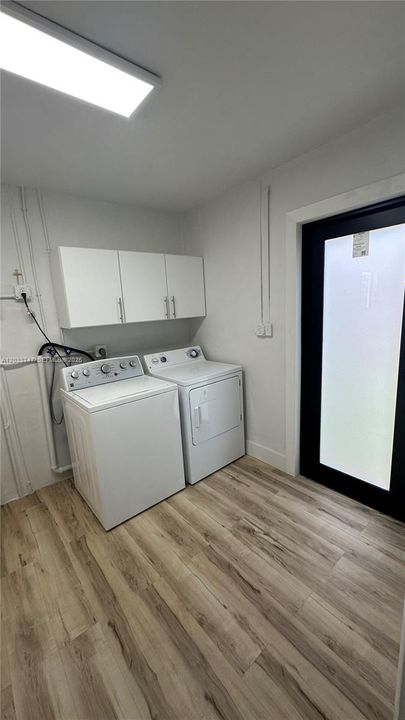 For Rent: $3,500 (3 beds, 1 baths, 1164 Square Feet)