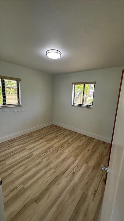 For Rent: $3,500 (3 beds, 1 baths, 1164 Square Feet)