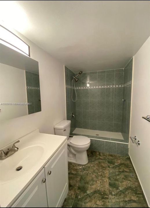 For Rent: $2,325 (2 beds, 2 baths, 1099 Square Feet)
