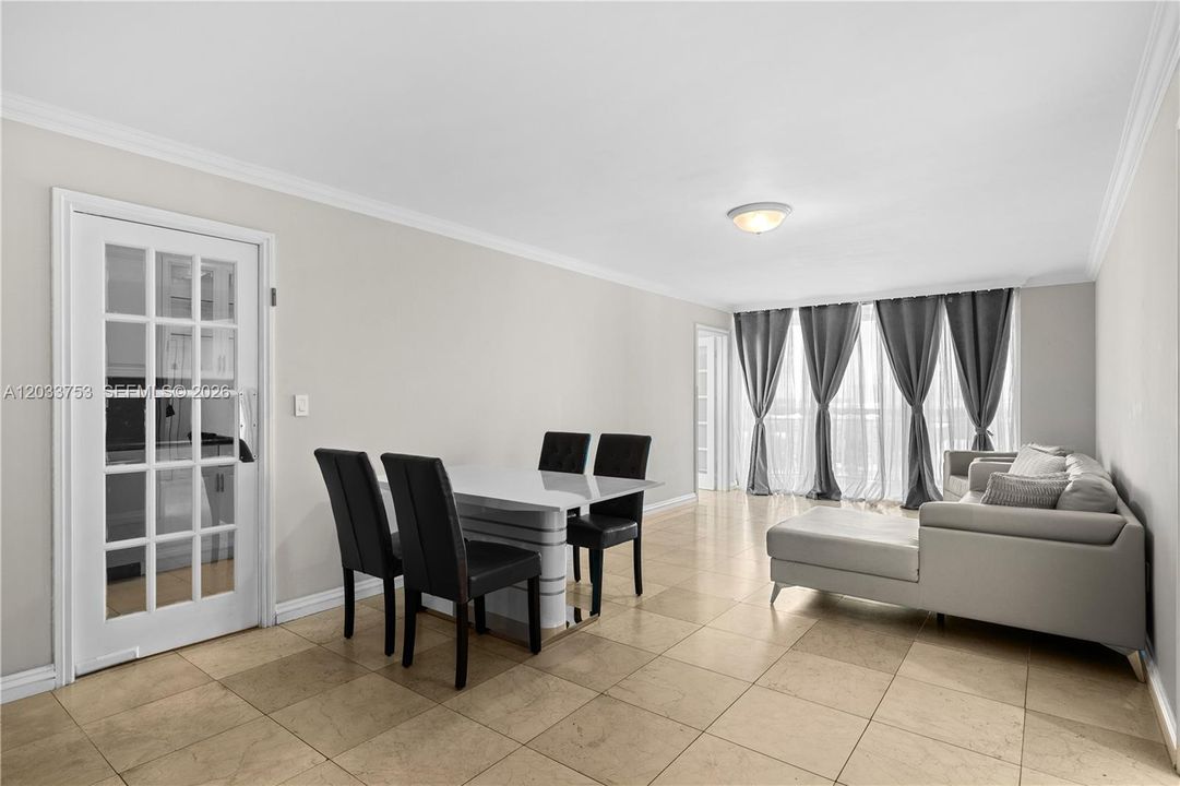 For Sale: $270,000 (2 beds, 2 baths, 1251 Square Feet)