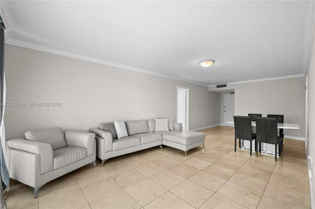 For Sale: $270,000 (2 beds, 2 baths, 1251 Square Feet)