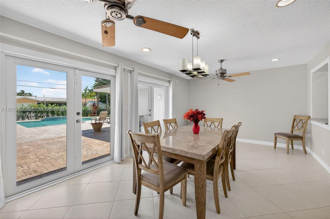 For Sale: $1,095,000 (4 beds, 3 baths, 2730 Square Feet)