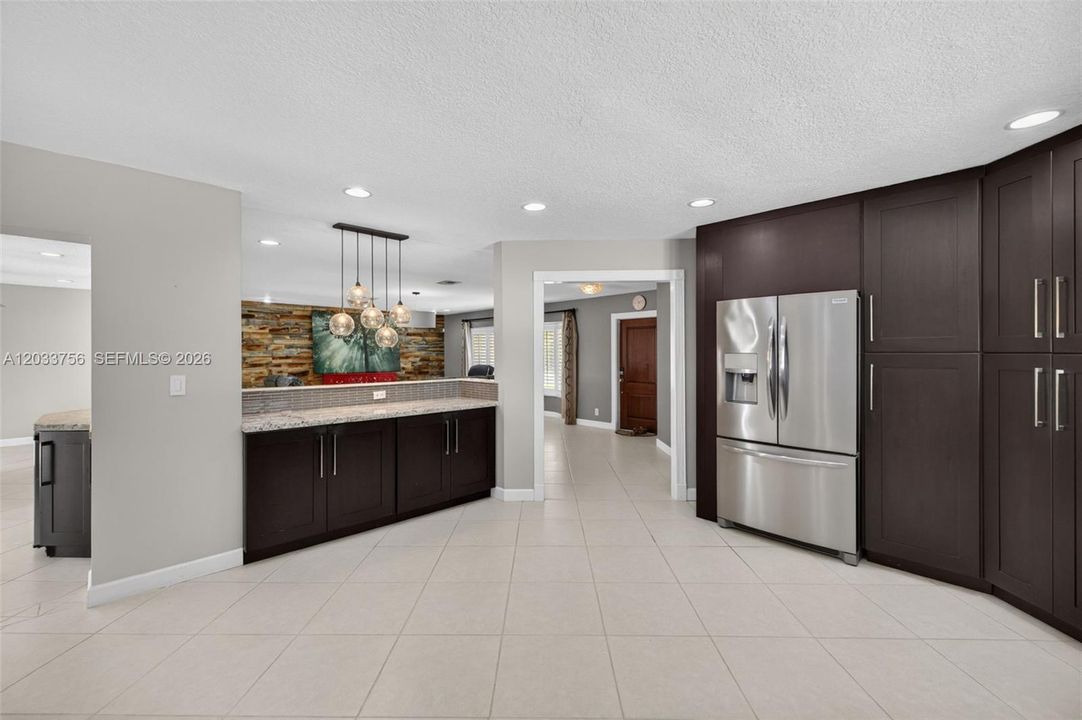 For Sale: $1,095,000 (4 beds, 3 baths, 2730 Square Feet)