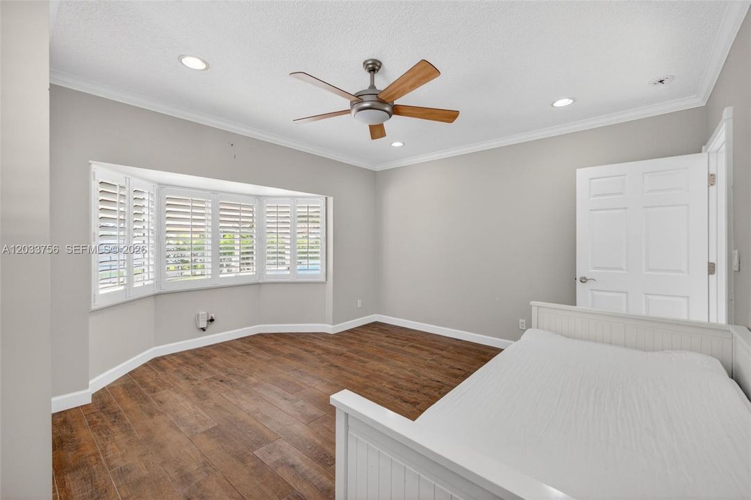 For Sale: $1,095,000 (4 beds, 3 baths, 2730 Square Feet)