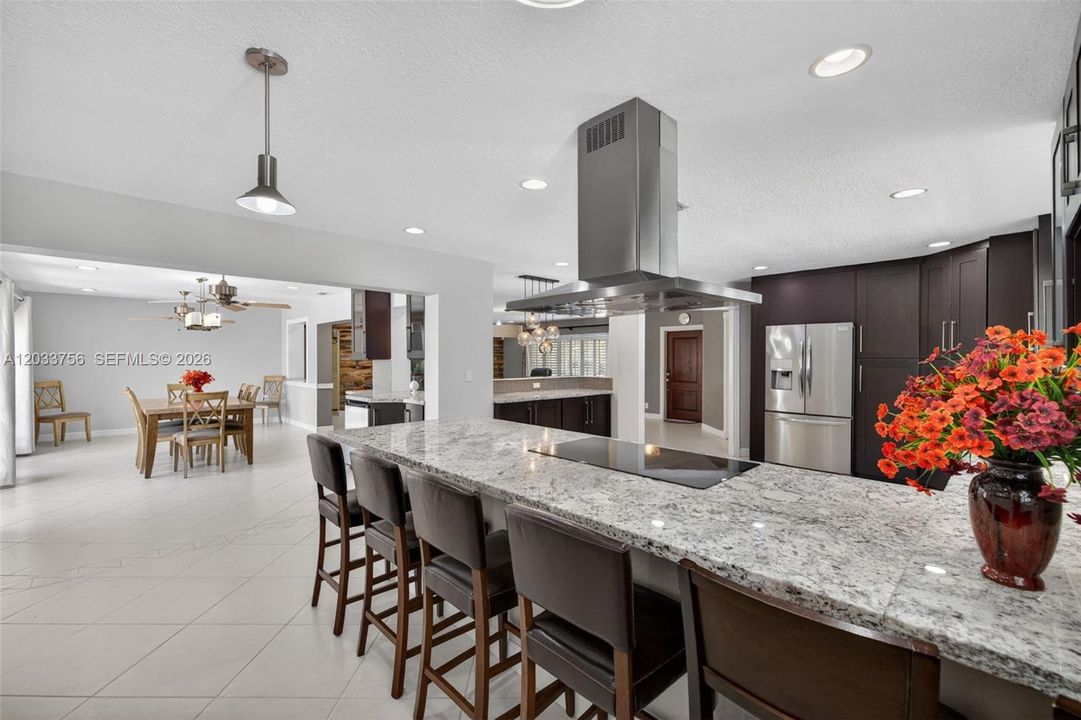 For Sale: $1,095,000 (4 beds, 3 baths, 2730 Square Feet)