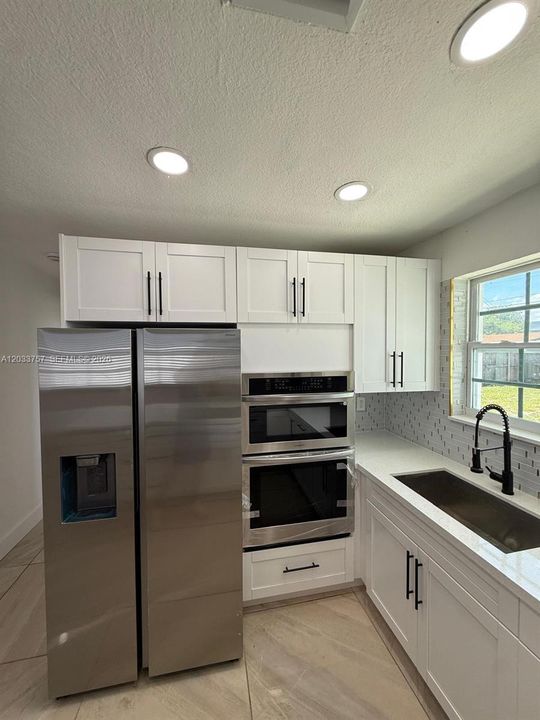 For Sale: $495,000 (3 beds, 2 baths, 1120 Square Feet)