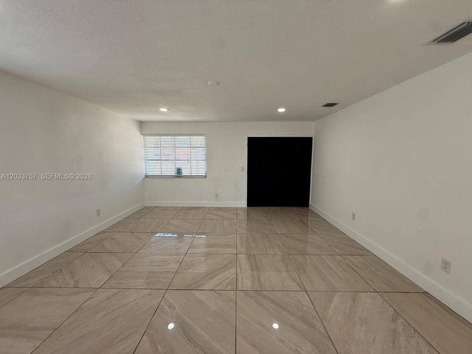 For Sale: $495,000 (3 beds, 2 baths, 1120 Square Feet)
