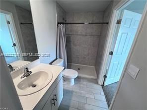 В аренду: $2,000 (4 спален, 2 ванн, 0 Квадратных фут)