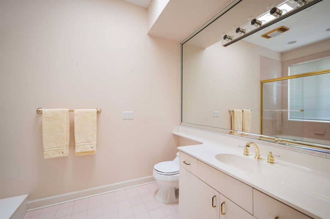 26-web-or-mls-3500 Marsh Lane-26