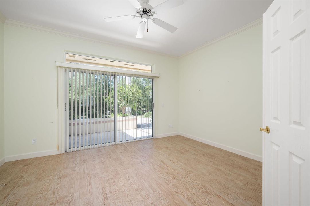 23-web-or-mls-3500 Marsh Lane-23
