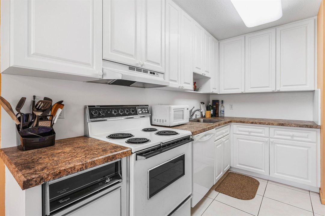 016-29StratfordLaneWest-B-BoyntonBeach-F